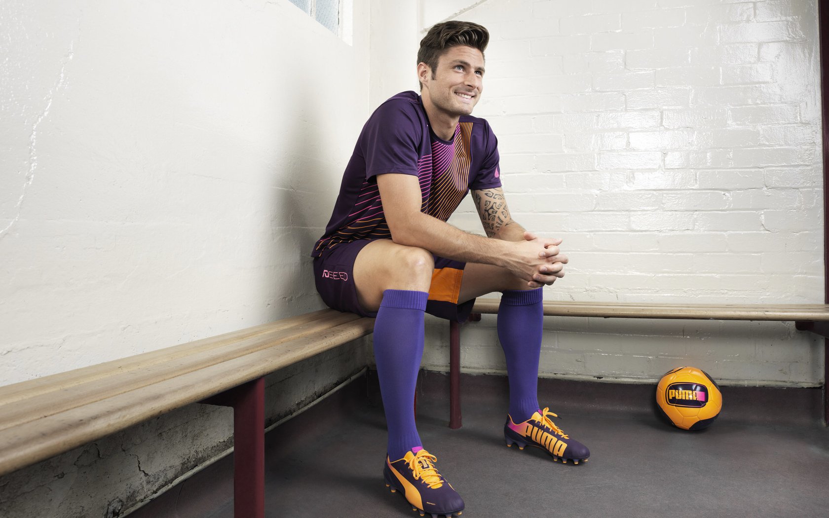 青少年花样游泳比赛注重同步性和艺术表现，2021年全国青少年花样游泳锦标赛