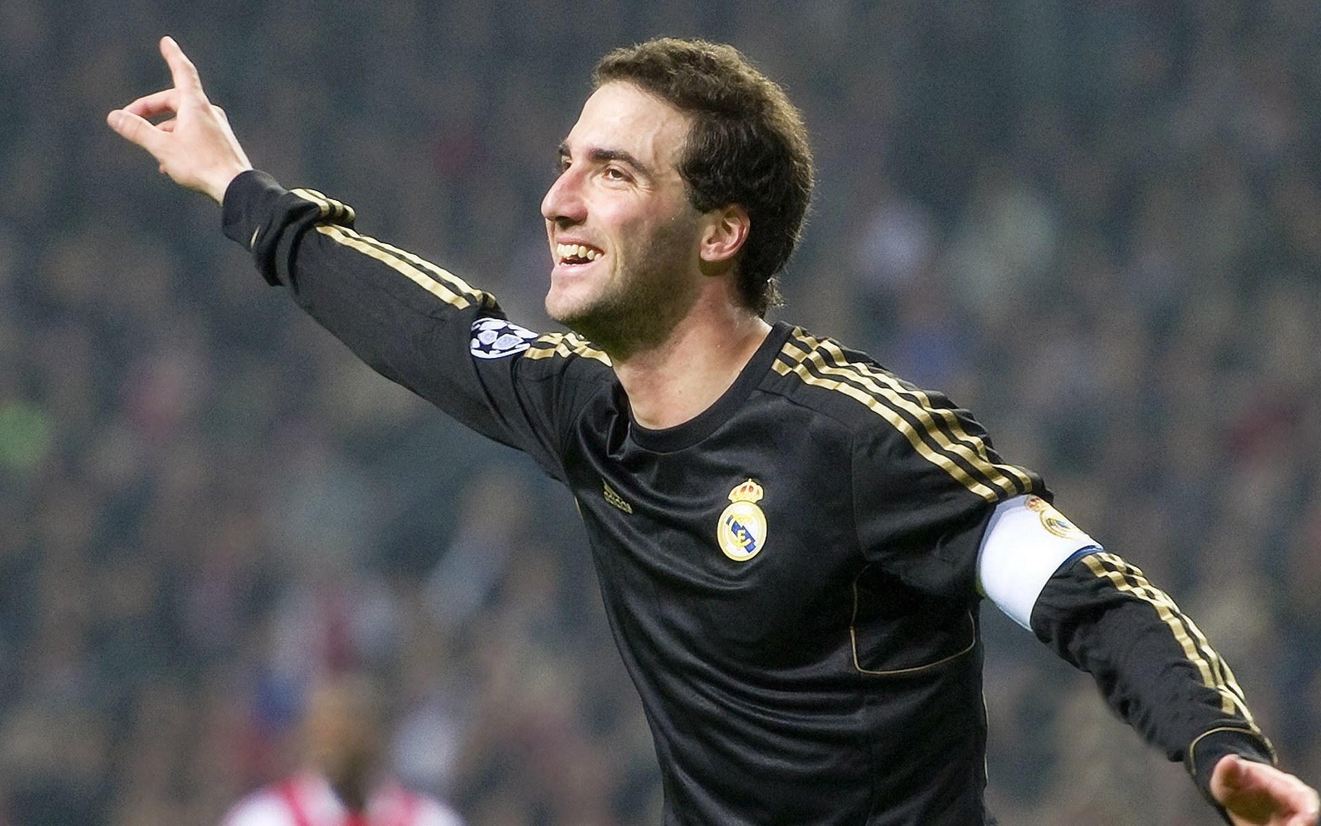 《王者荣耀》荣耀之光决赛爆燃开启,冠军殊途同归!