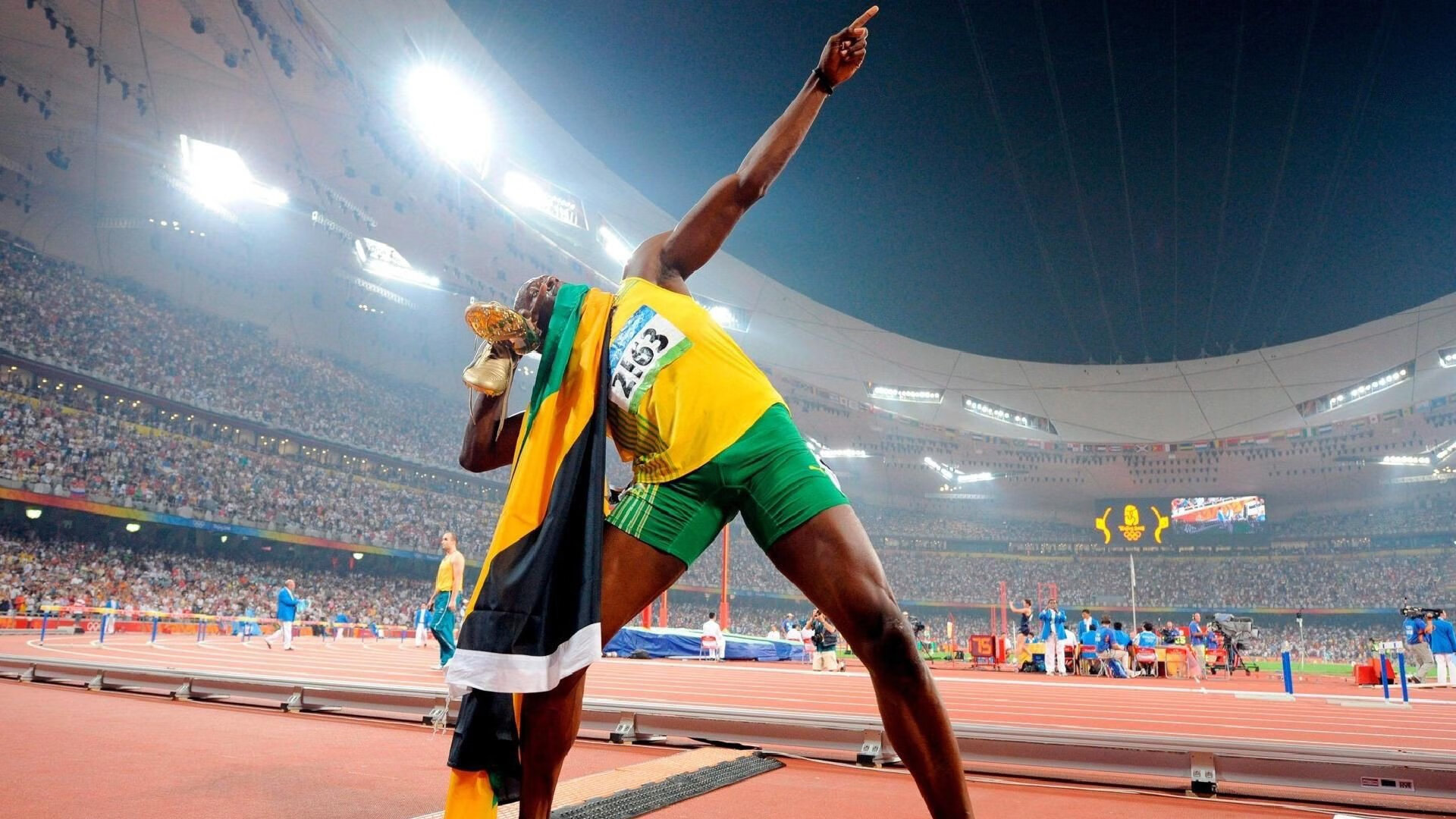 中国女排比赛现场出现感人标语,适合中国女排的文案