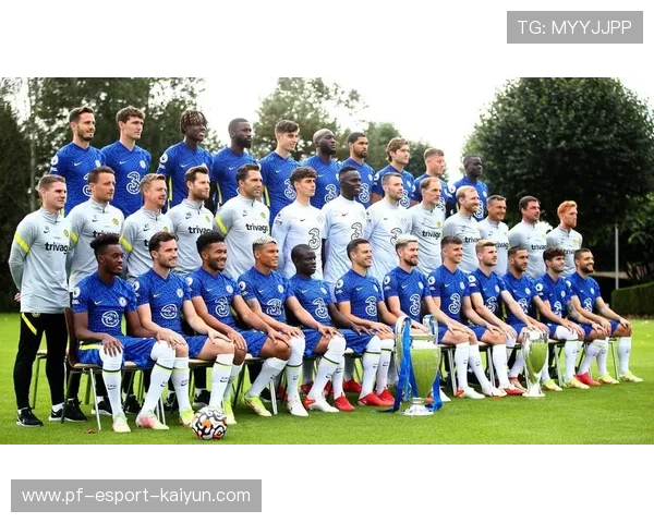 切尔西边路被利兹联完全压制，斯特林突破线路遭全面封锁